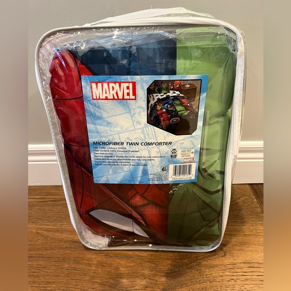 New Marvel Twin Comforter - Picture 2 of 5